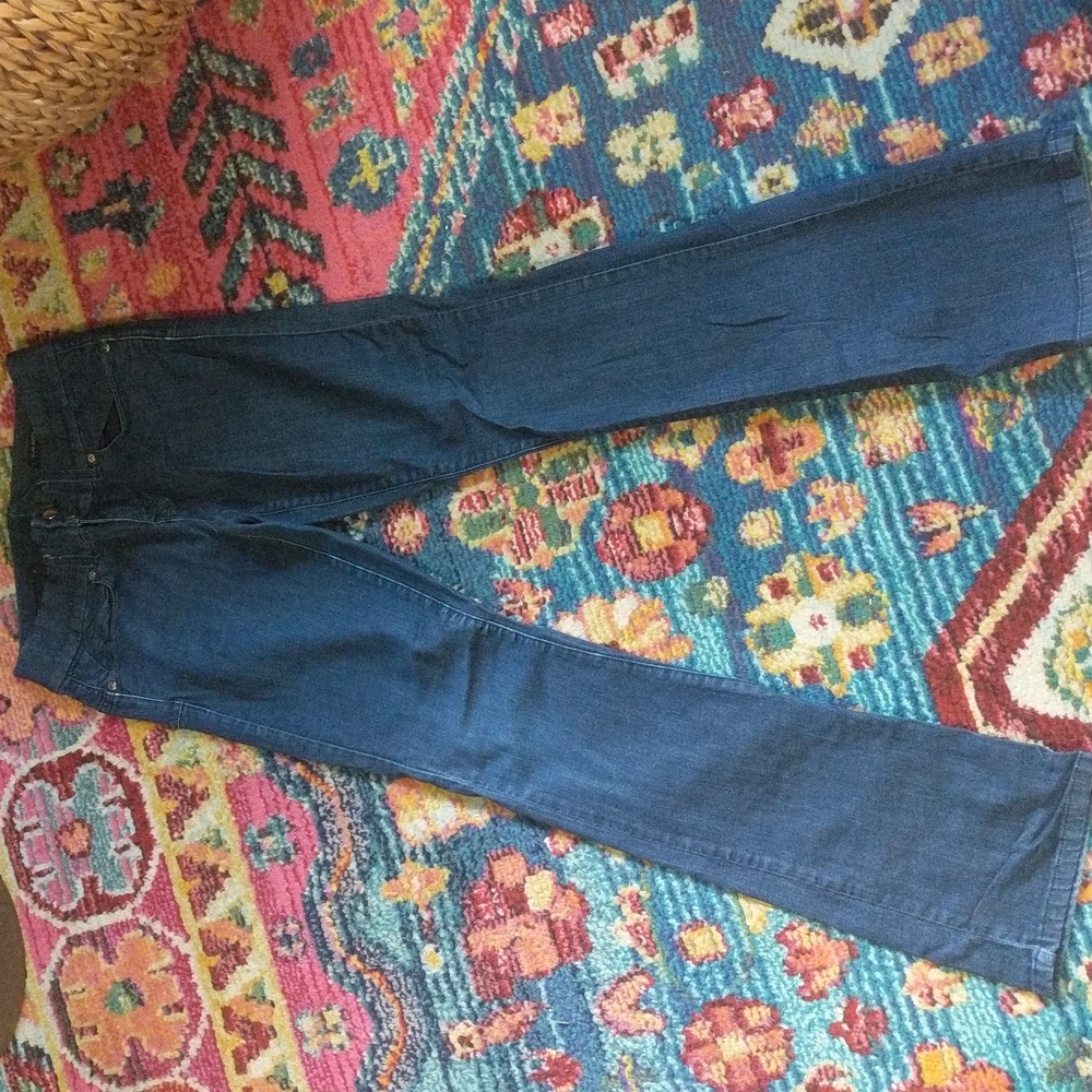 Cache Slim Boot Stretchy Size 4 Jeans